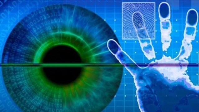 Image: Стоит ли разрешать каким-либо организациям собирать биометрические данные россиян?