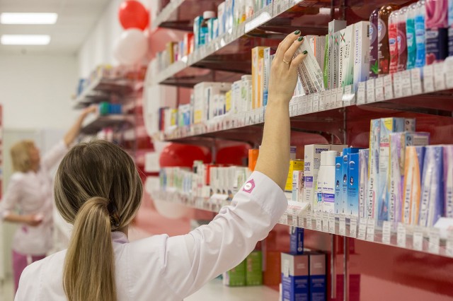 Image: Нужно ли ужесточить контроль продажи лекарств в аптеках?