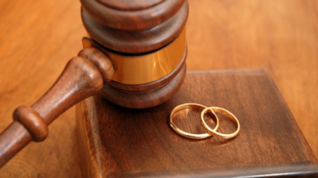 Имеет ли смысл приравнивать гражданский брак к официальному?