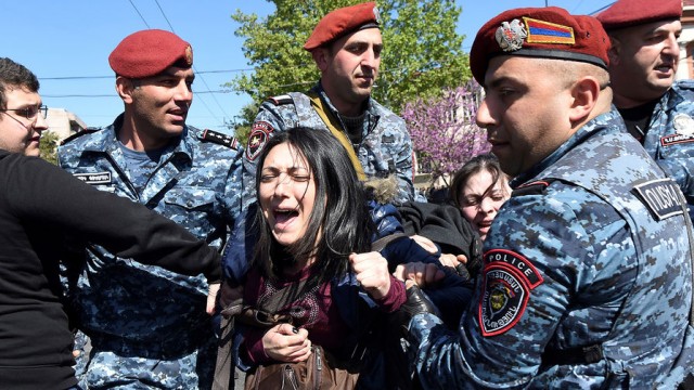 Image: Массовые протесты в Армении: новый "майдан" или кризис власти?